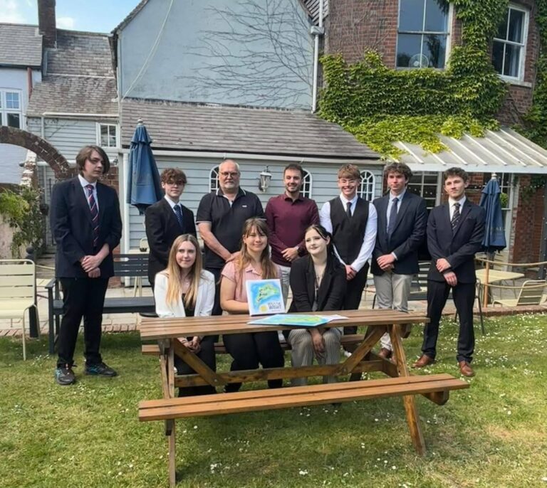 Lifeline Alarm Systems, Isle of Wight, Local Business, Community, Young Entrepreneurs, Walk The Wight, Mountbatten Hospice